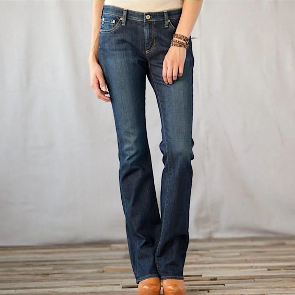 AG ADRIANO GOLDSCHMIED Alexa mid-rise slim bootcut jeans size 24